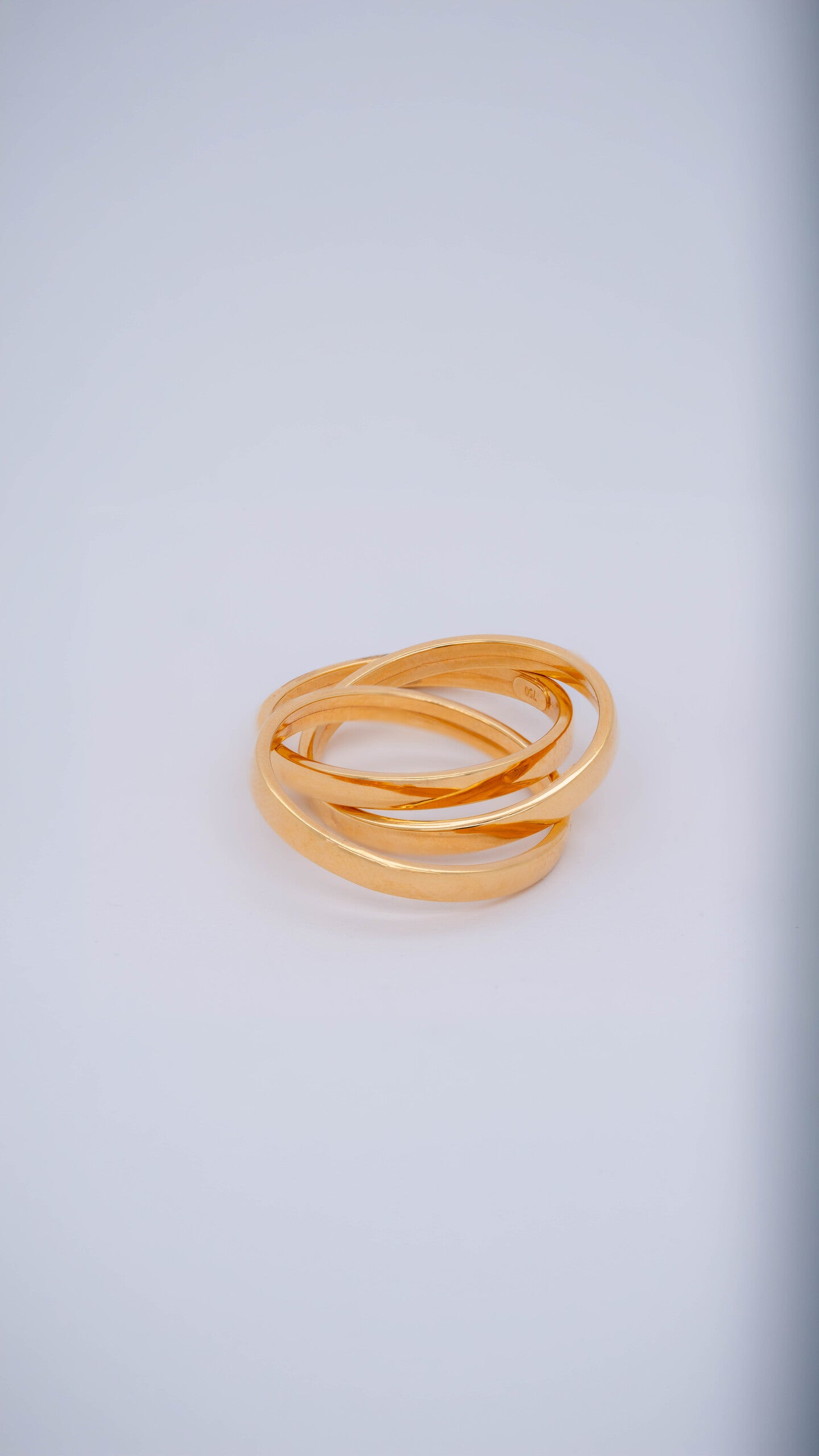 Trinity Band 18K Gold Rolling Ring