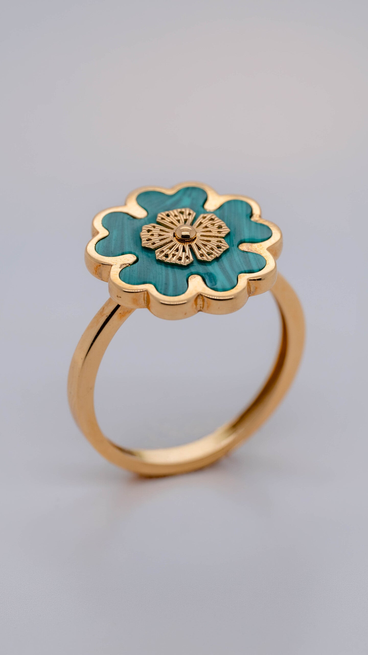 Malachite Clover 18K Gold Floral Ring