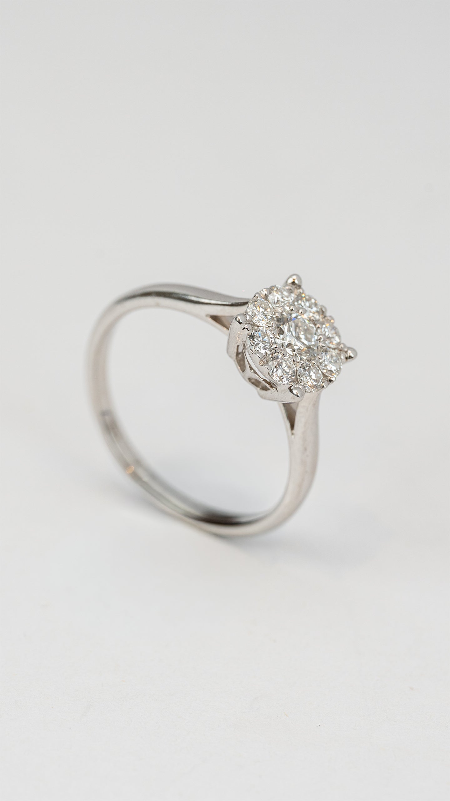 Stella Cluster Diamond Ring in 18K Gold