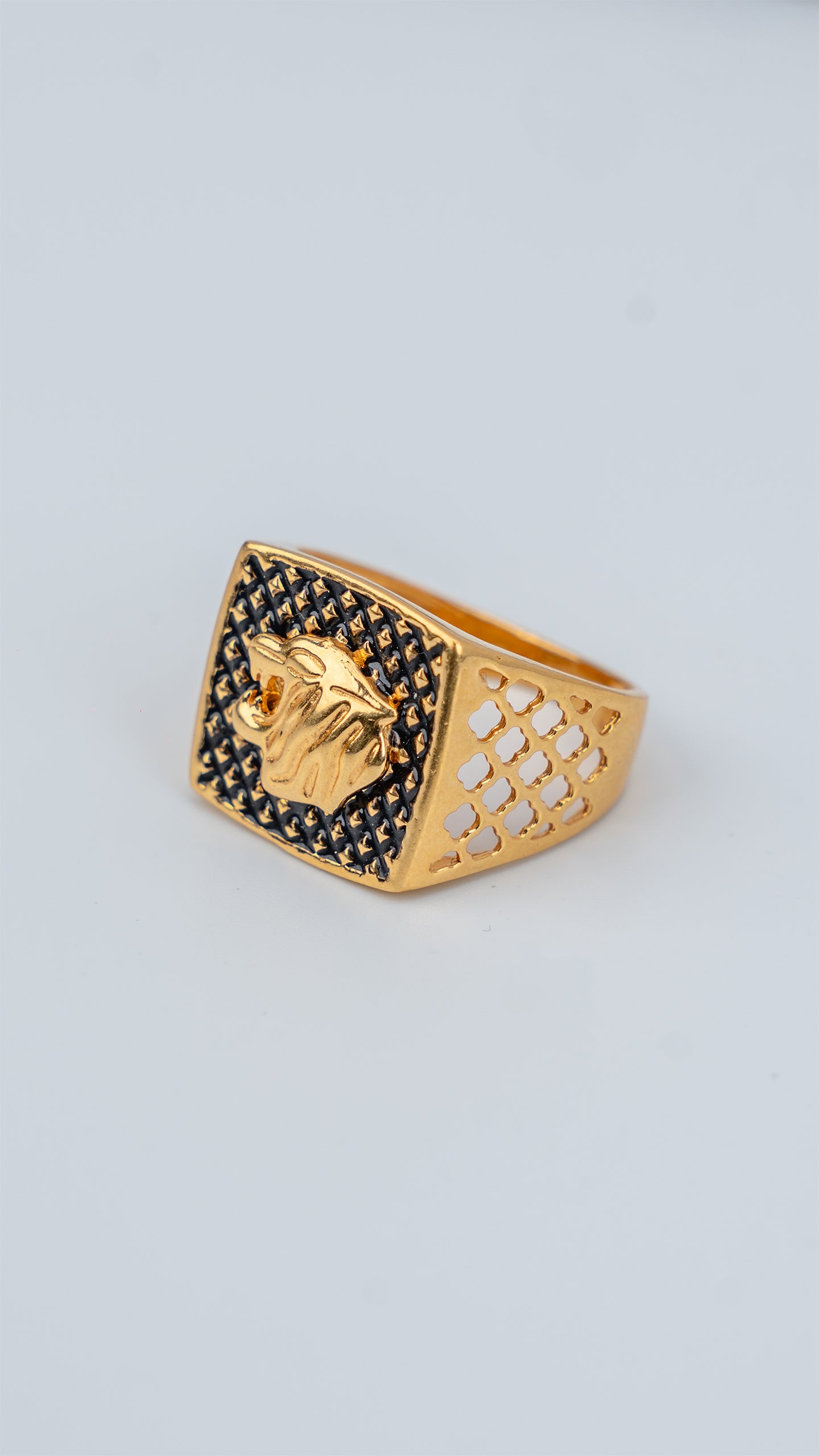 Roaring Tiger 22K Gold Men's Signet Ring