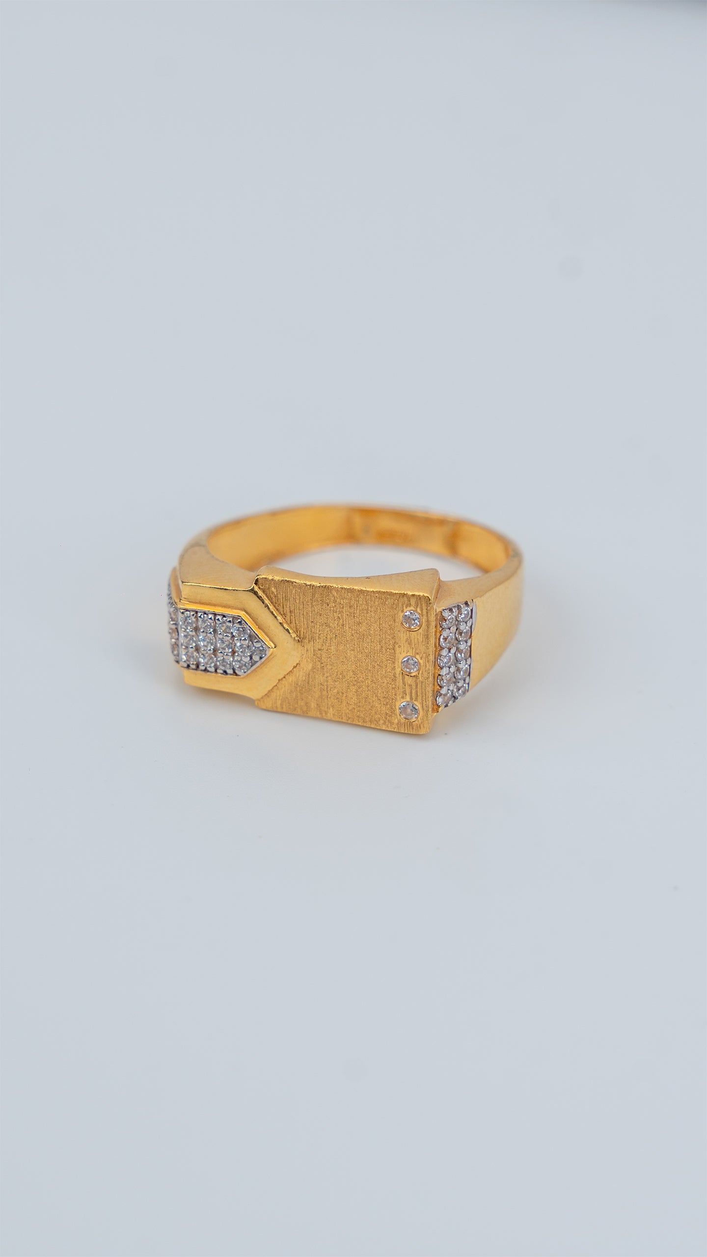Matte Monolith 22K Gold Men's Signet Ring