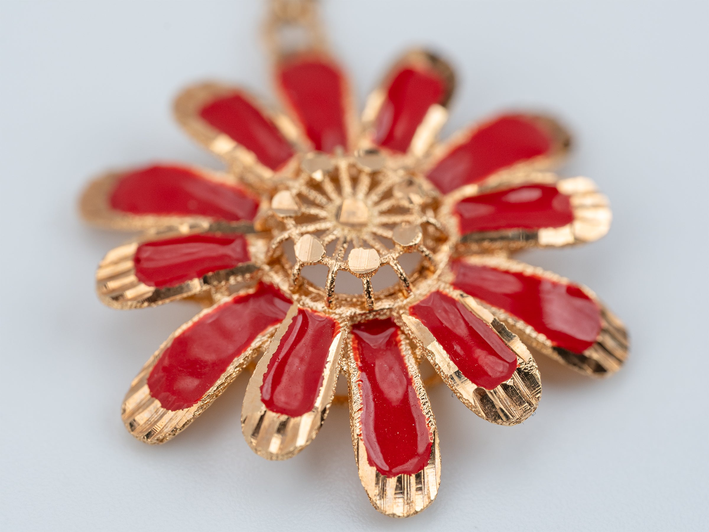 Red Daisy Medallion 18K Gold Necklace
